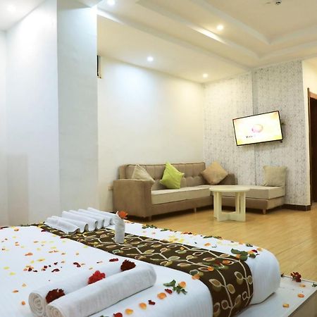 Riverland Hotel บาเฮอร์ดาร์ ภายนอก รูปภาพ