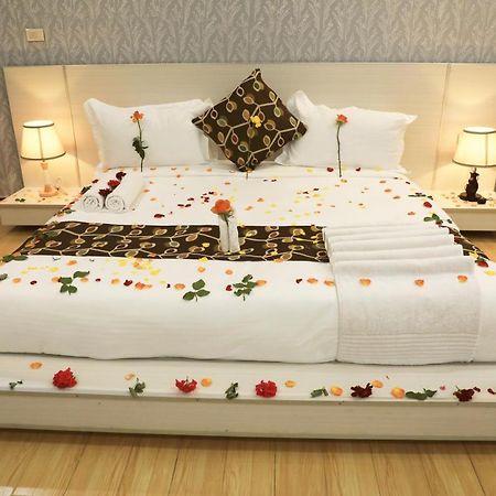Riverland Hotel บาเฮอร์ดาร์ ภายนอก รูปภาพ