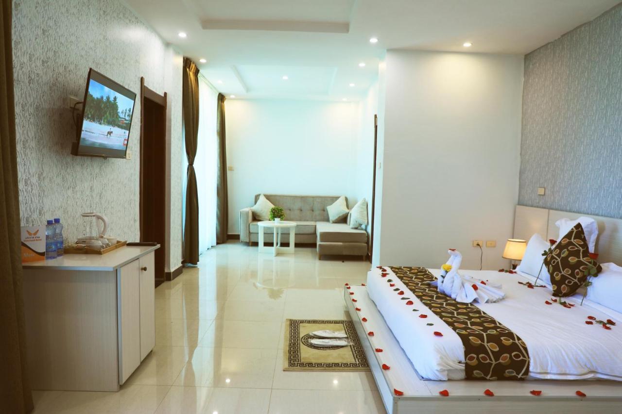 Riverland Hotel บาเฮอร์ดาร์ ภายนอก รูปภาพ