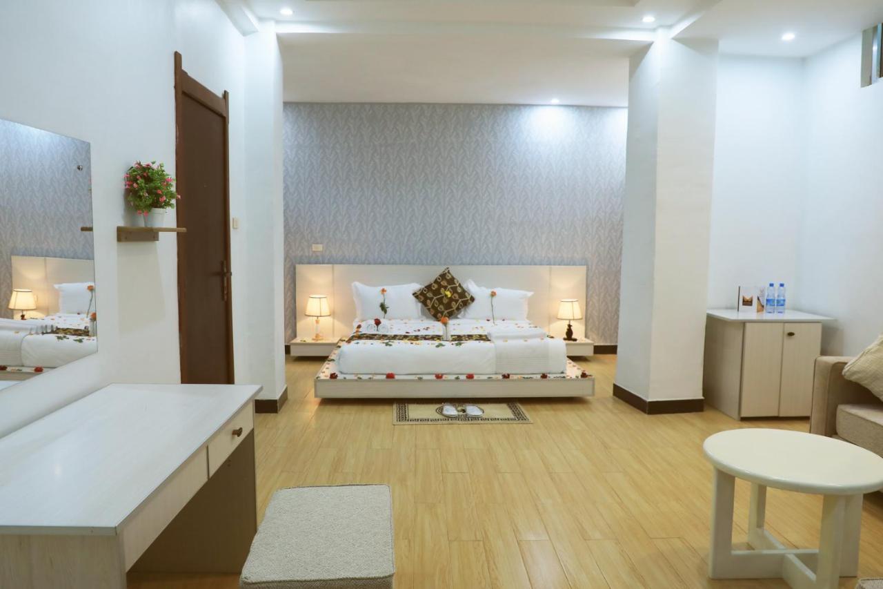 Riverland Hotel บาเฮอร์ดาร์ ภายนอก รูปภาพ