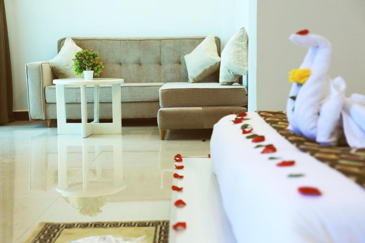 Riverland Hotel บาเฮอร์ดาร์ ภายนอก รูปภาพ