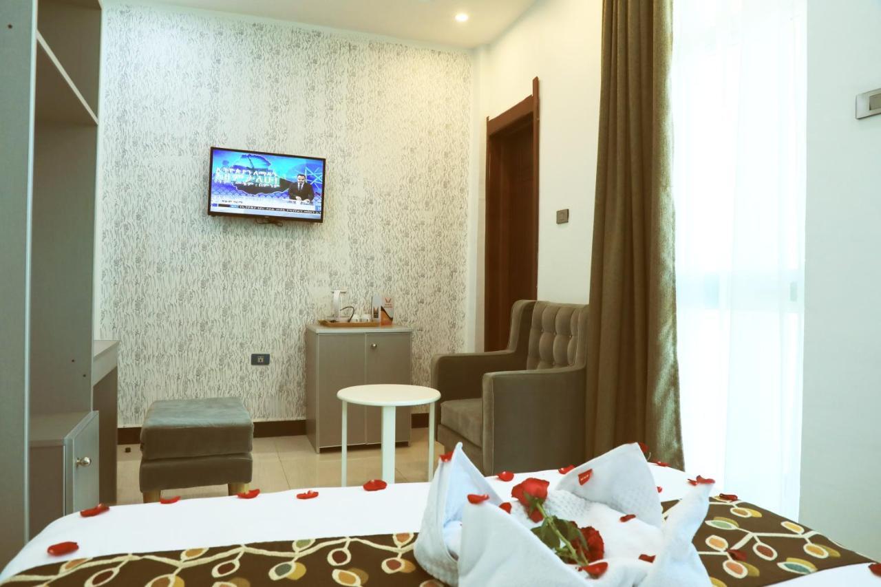 Riverland Hotel บาเฮอร์ดาร์ ภายนอก รูปภาพ