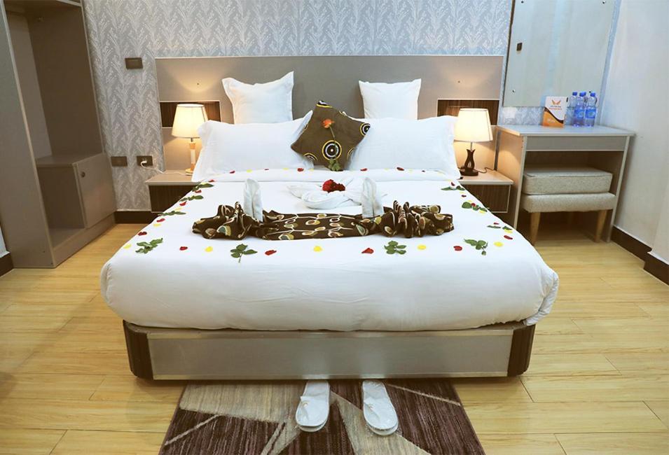 Riverland Hotel บาเฮอร์ดาร์ ภายนอก รูปภาพ